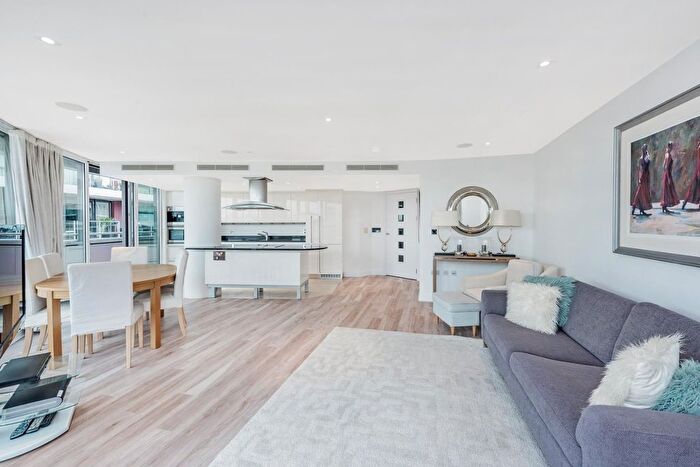 2 Bedroom Flat To Rent In Centurion Building, Queenstown Road, London, SW11