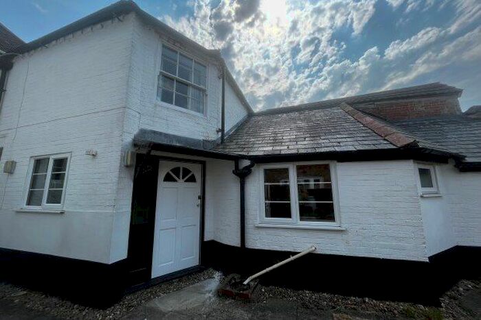 1 Bedroom Flat To Rent In High Street, Salisbury, SP4