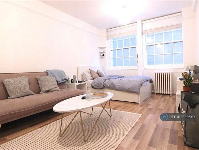 Studio To Rent In Ivor Court, London, NW1