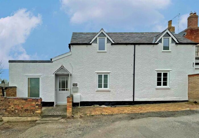 1 Bedroom Cottage To Rent In Harcourt Terrace, Radcliffe Road, PE9