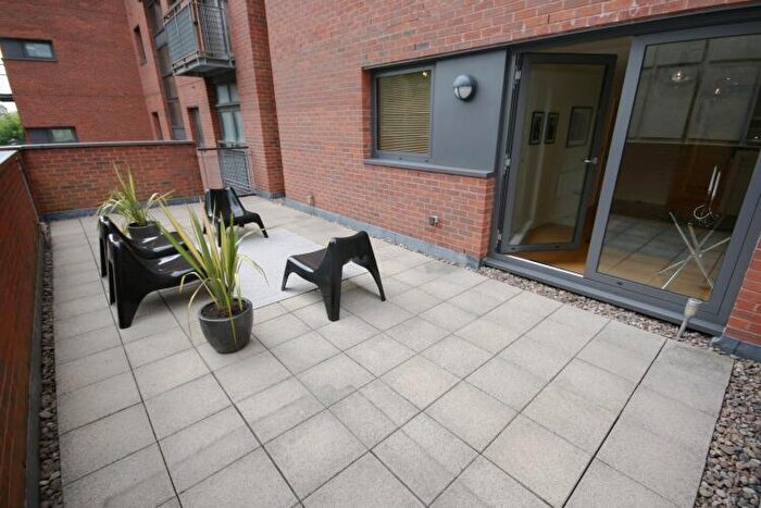 2 Bedroom Apartment To Rent In Rossetti Place, Lower Byrom Street Manchester, M3