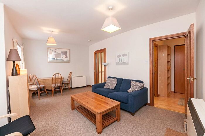 2 Bedroom Flat To Rent In Sheriff Bank, Edinburgh, EH6