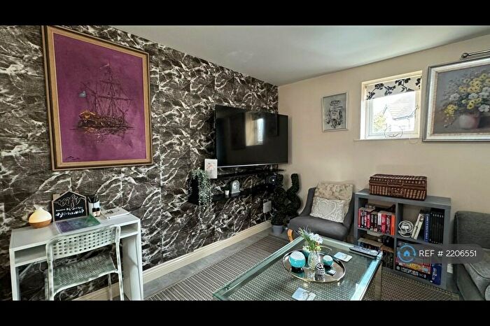 2 Bedroom Flat To Rent In Sakura Walk, Willen Park, Milton Keynes, MK15