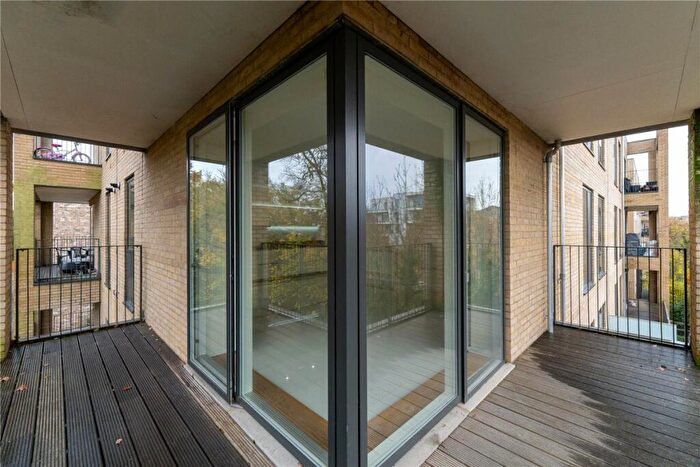 2 Bedroom Apartment For Sale In Seekings Close, Trumpington, Cambridge, CB2