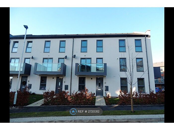 2 Bedroom Terraced House To Rent In Finchdale Close, Wakefield, WF1