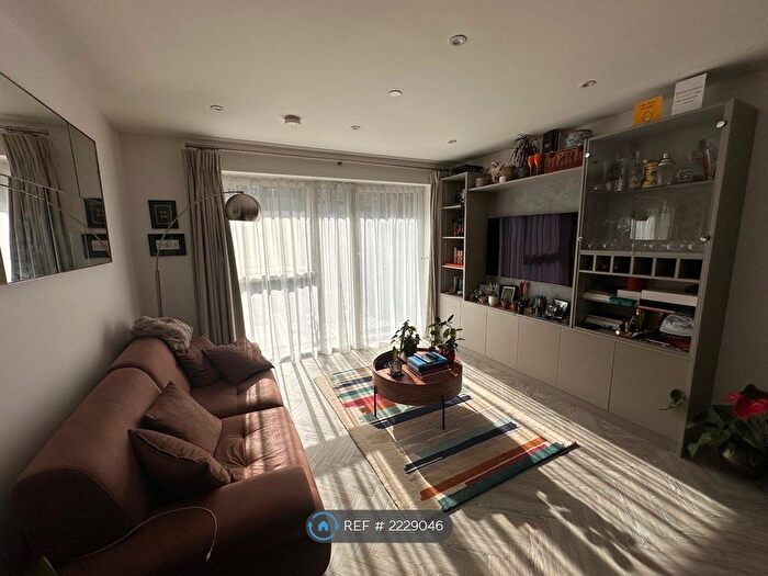 1 Bedroom Flat To Rent In Raphis Court, London, NW2