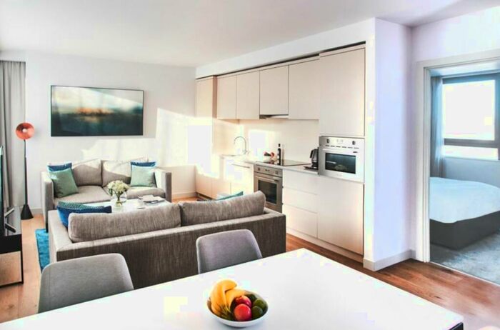 2 Bedroom Apartment To Rent In Old Street, London, EC1V