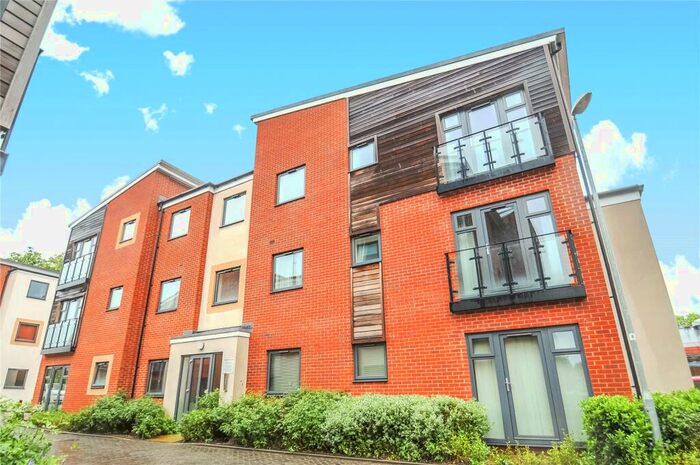 2 Bedroom Apartment To Rent In Nursery Close, Botley, OX2