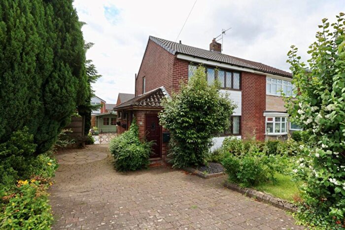 3 Bedroom Semi-Detached House For Sale In Langley Drive, Worsley, M28