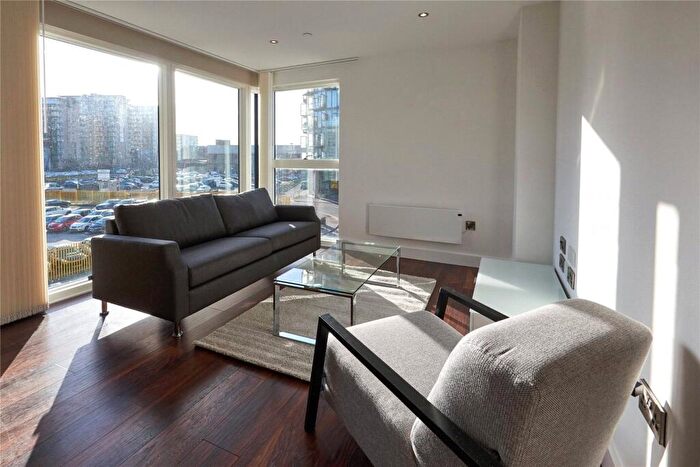 2 Bedroom Apartment To Rent In New Bridge Street Salford, M3