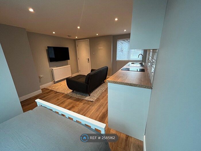 1 Bedroom Flat To Rent In Alexandra Ave, Luton, LU3