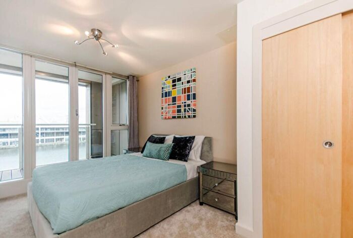 2 Bedroom Flat To Rent In Eastern Quay, Royal Docks, London, E16