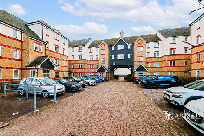 1 Bedroom Flat For Sale In Lewes Close, Grays, RM17