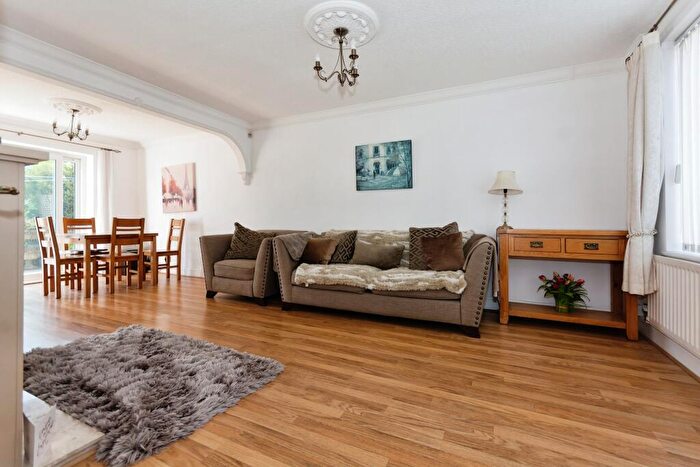 3 Bedroom House To Rent In Borough Crescent, B69