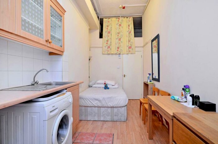 Studio To Rent In Adamson Road, Swiss Cottage, London, NW3