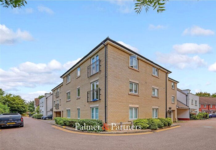 2 Bedroom Apartment For Sale In Goodier Road, Chelmsford, Essex, CM1