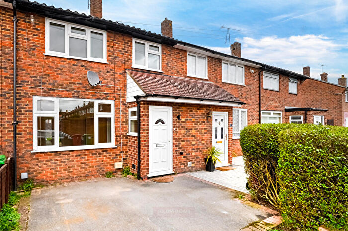 3 Bedroom End Of Terrace House For Sale In Slough, SL2