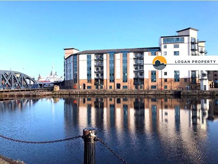 3 Bedroom Flat To Rent In Tower Place, Edinburgh, EH6