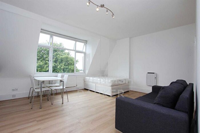 Studio To Rent In Parsifal Road, West Hampstead, London, NW6