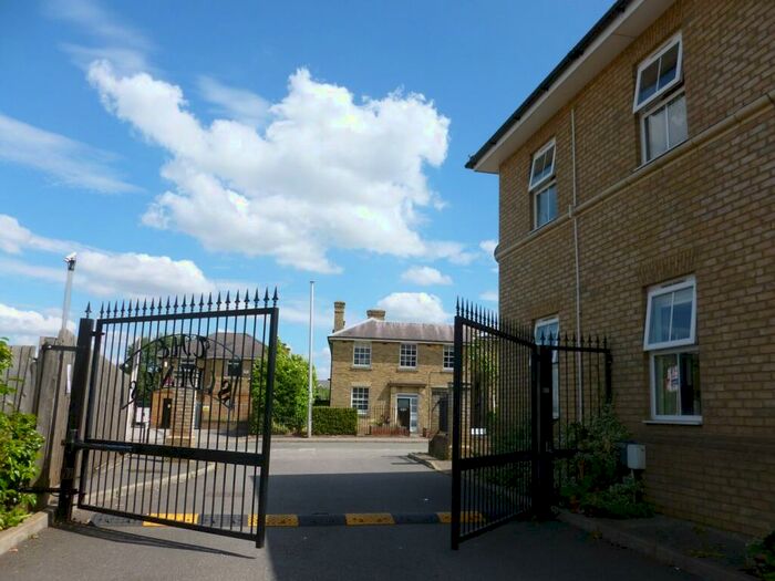 2 Bedroom Apartment To Rent In The Sidings, Bletchley, Milton Keynes, MK2