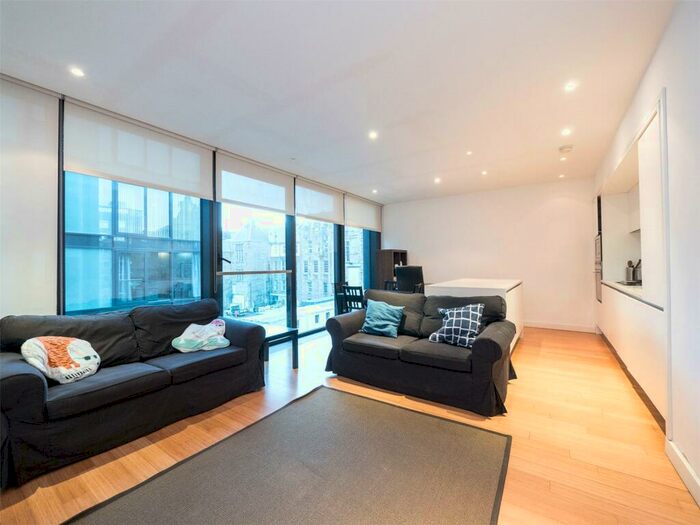 2 Bedroom Flat To Rent In Simpson Loan, Edinburgh, EH3