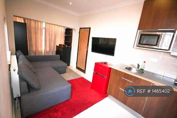 Studio To Rent In Worcester Gardens, Ilford, IG1