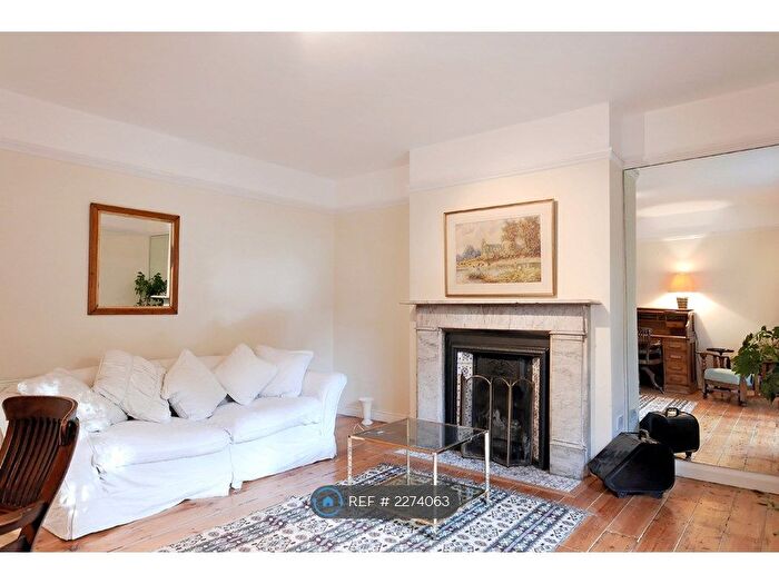 2 Bedroom Flat To Rent In Eldon Grove, London, NW3