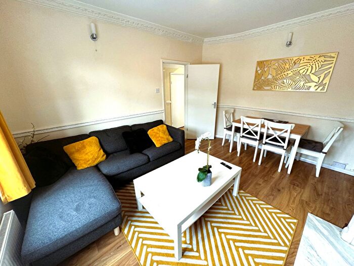 3 Bedroom Terraced House To Rent In Talbot Road, Dagenham, RM9