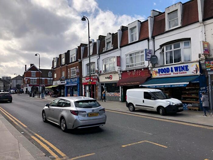 Studio To Rent In Westbury Avenue, Turnpike Lane, N22