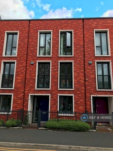 3 Bedroom Terraced House To Rent In Barrow Street, Manchester, M3