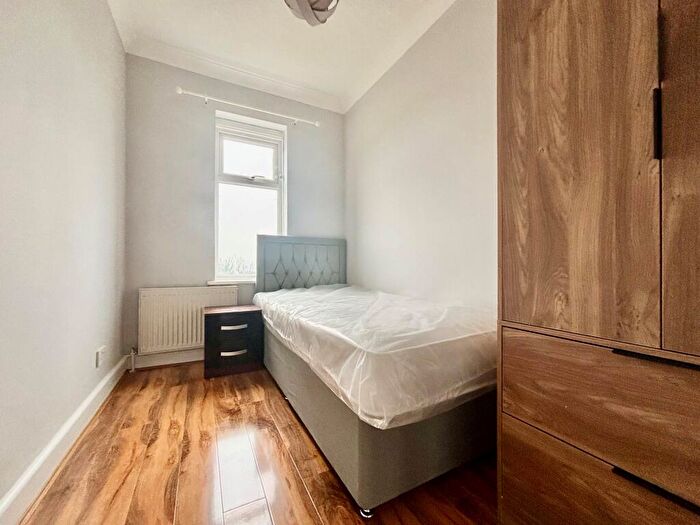 Studio To Rent In St. Johns Road, Gillingham, ME7