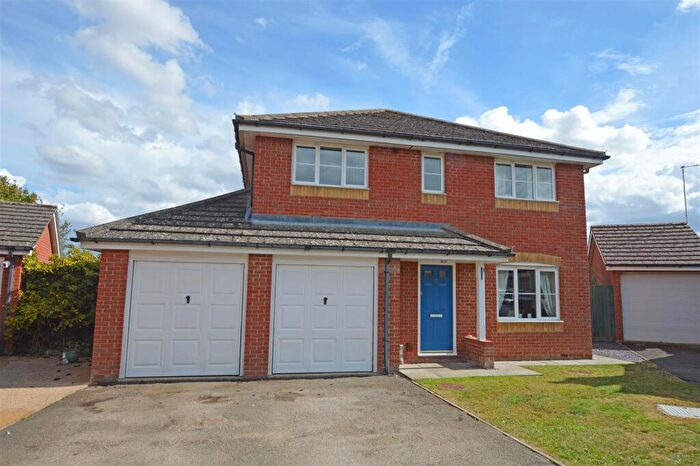 4 Bedroom Detached House For Sale In Foreman Way, Crowland, Peterborough, PE6