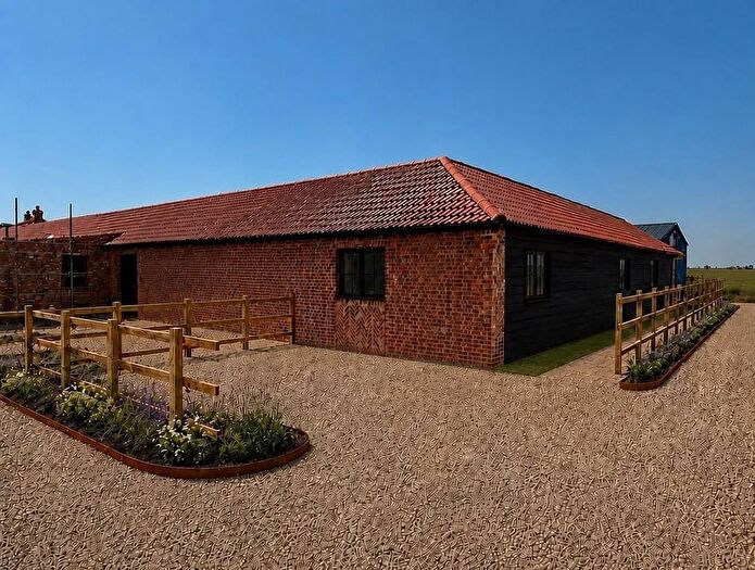 3 Bedroom Barn Conversion For Sale In Cockbrook Farm, Old Weston, PE28