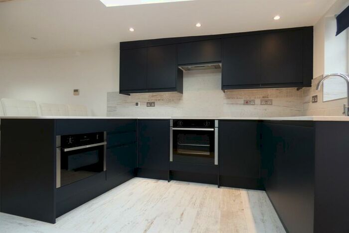 2 Bedroom Semi-Detached House To Rent In Duck Lane, Midhurst, GU29