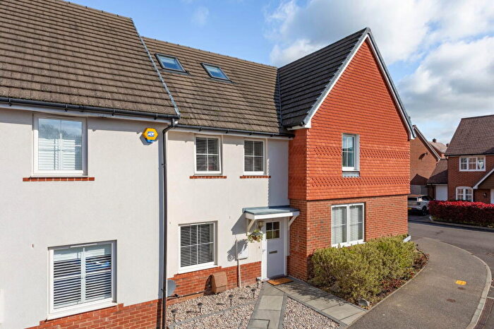 3 Bedroom Terraced House For Sale In Banfield Gardens, Henfield, BN5