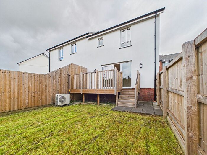3 Bedroom Semi Detached House For Sale In Brooks Avenue, Holsworthy, EX22