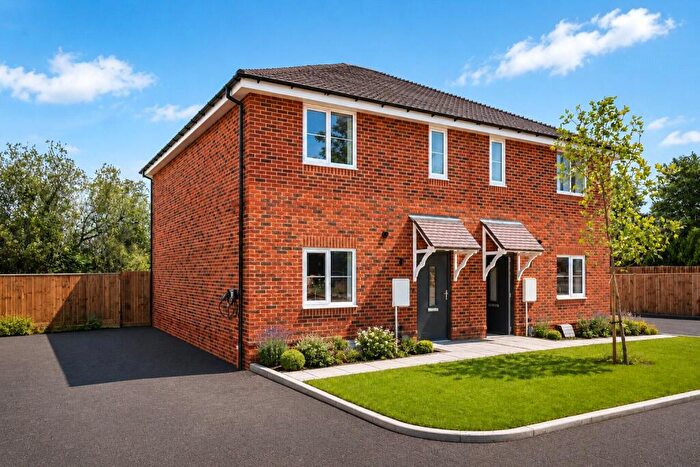 3 Bedroom Semi Detached House For Sale In Guildford Road, Runfold, Farnham, Surrey, GU10