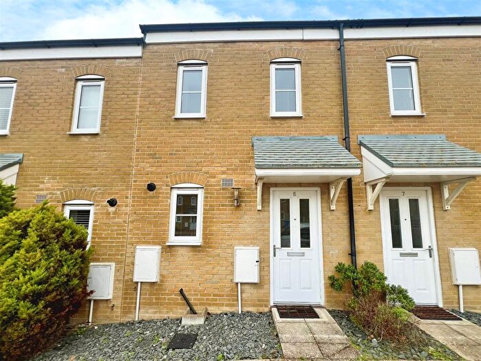 3 Bedroom Terraced House For Sale In Lupton Close, Oulton, Lowestoft, NR32