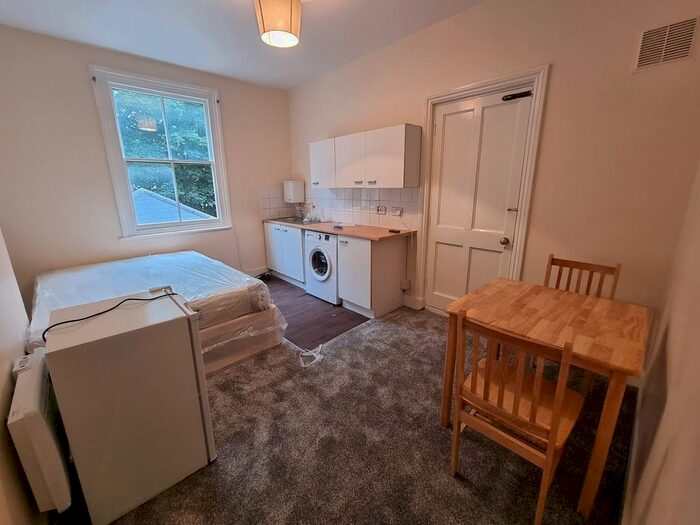 Studio To Rent In Brockley Road, Brockley Lewisham SE4