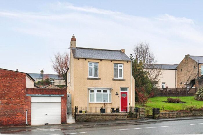 3 Bedroom Detached House For Sale In Paygate, Ryton, NE40