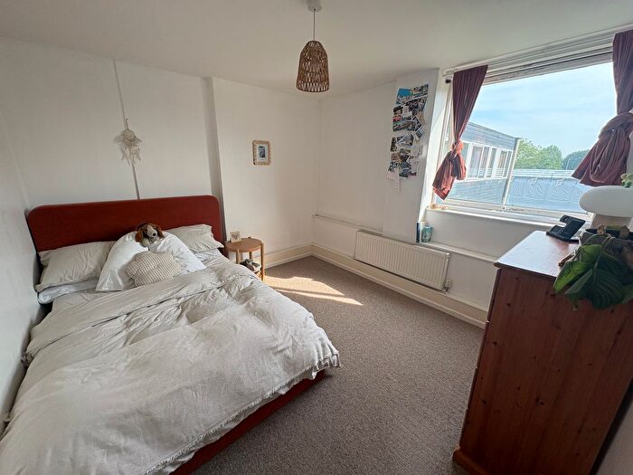 2 Bedroom Flat To Rent In Hazelwood Court, Bristol, BS9