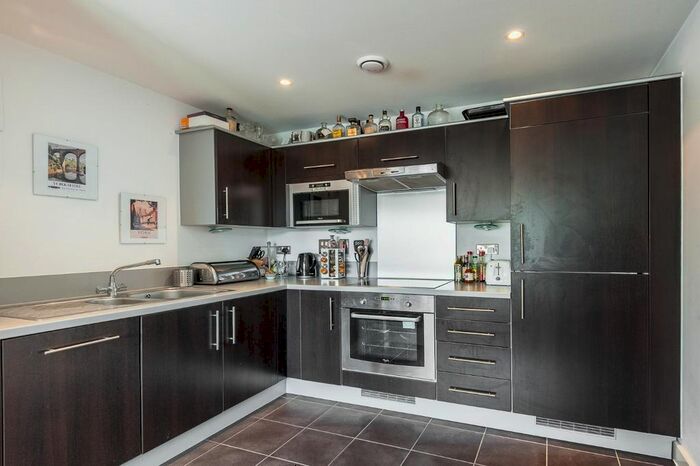 1 Bedroom Flat To Rent In Hotspur Street, London, SE11