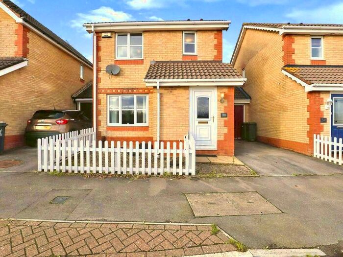 3 Bedroom House To Rent In Matthysens Way, St. Mellons, Cardiff, CF3