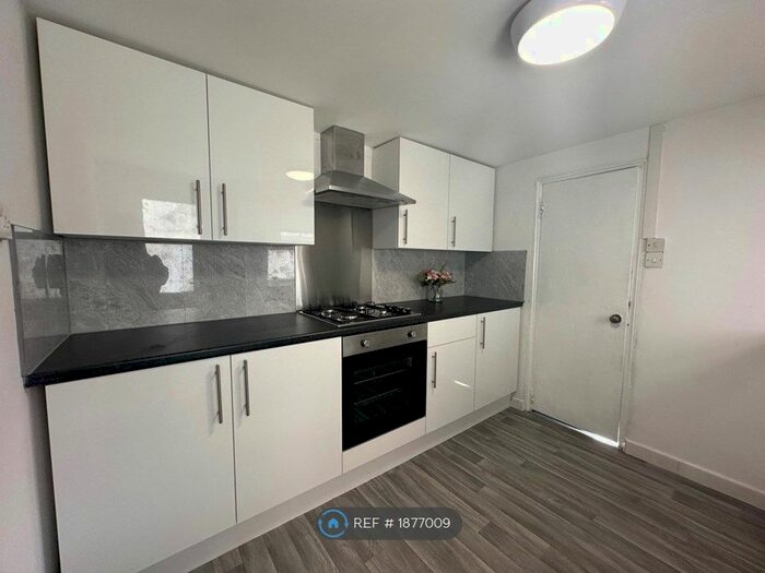 4 Bedroom Terraced House To Rent In Blenheim Road, Reading, RG1