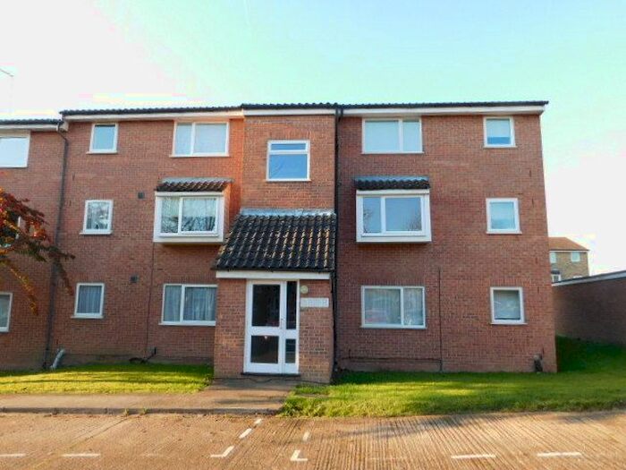 Studio To Rent In Aylsham Drive, Ickenham, UB10