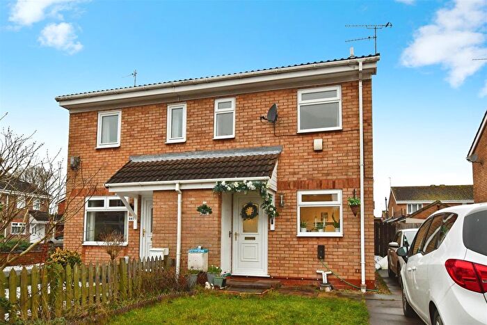 2 Bedroom Semi Detached House For Sale In The Queensway, Hall Road, Hull, HU6