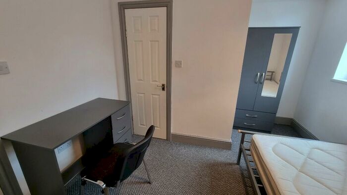 7 Bedroom Detached House To Rent In Alton Road, Birmingham, B29
