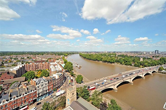 2 Bedroom Flat For Sale In Putney Wharf Tower, Brewhouse Lane, SW15