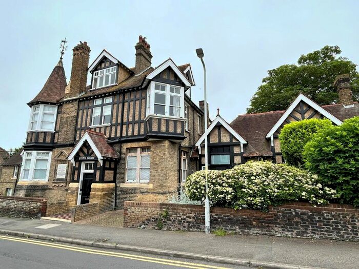 1 Bedroom Apartment For Sale In Edith Court, Margate, CT9