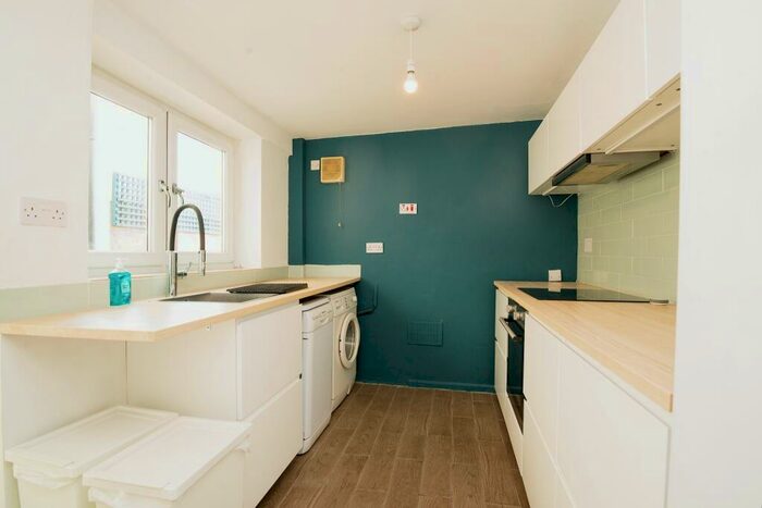 3 Bedroom Terraced House To Rent In Elm Street, Roath, CF24